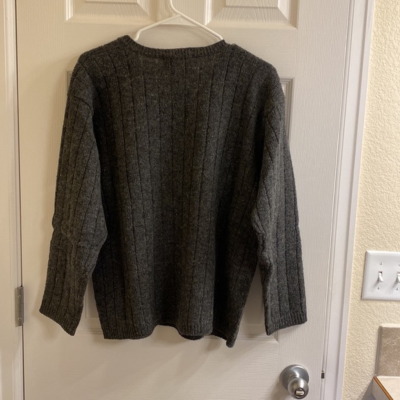 Express wool sweater. - Picture 2 of 4
